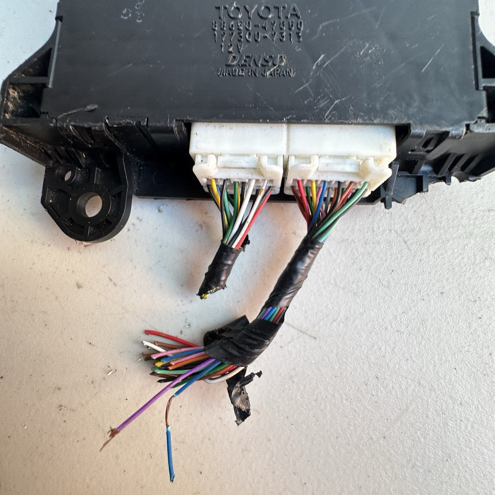 2004-09 TOYOTA PRIUS TEMPERATURE CONTROL MODULE # 88650-47050