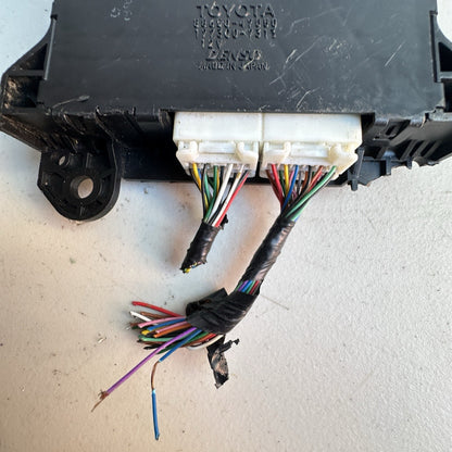2004-09 TOYOTA PRIUS TEMPERATURE CONTROL MODULE # 88650-47050