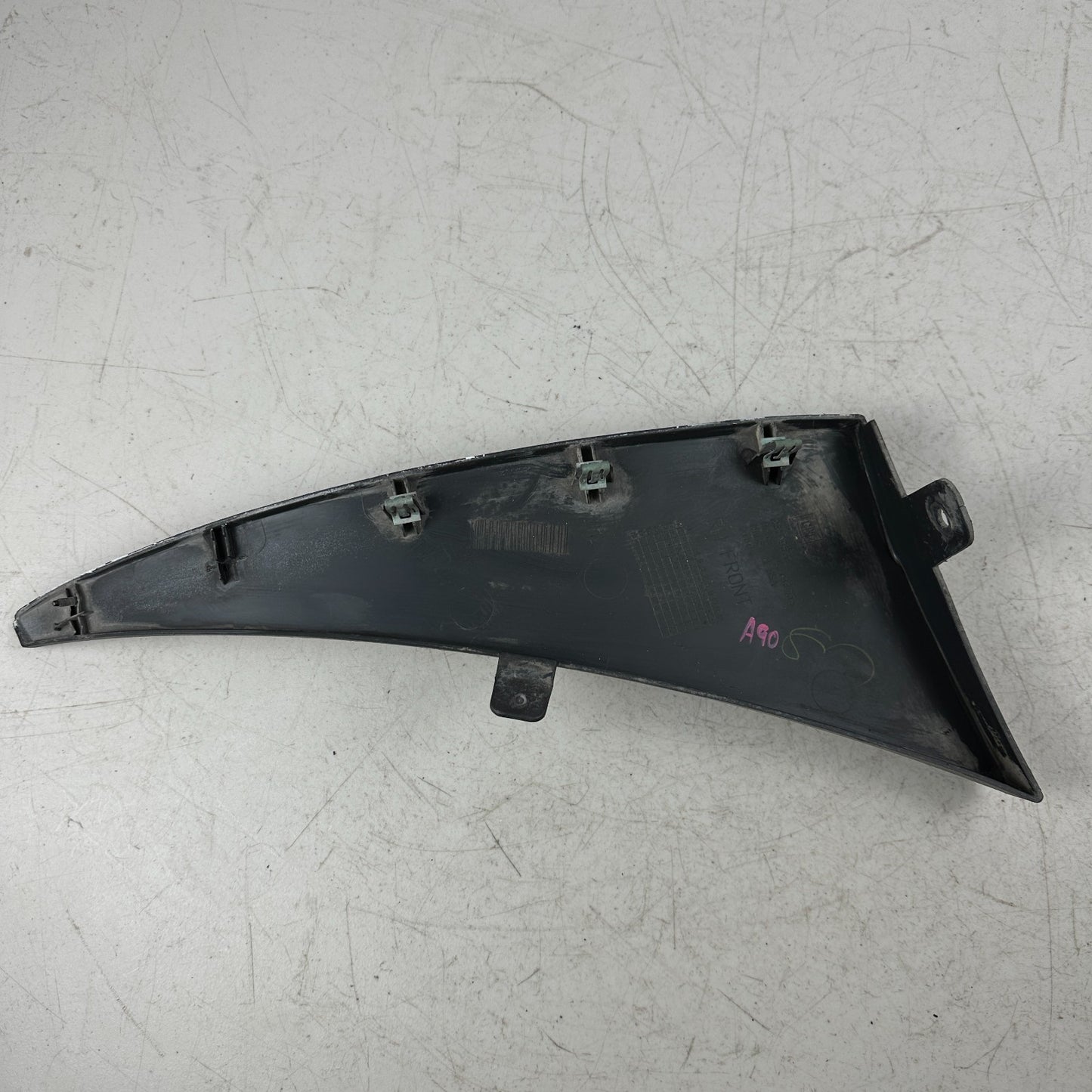 2014-2019 CHEVROLET CORVETTE FRONT RIGHT SIDE WHEEL OPENING MOLDING 23109512 OEM