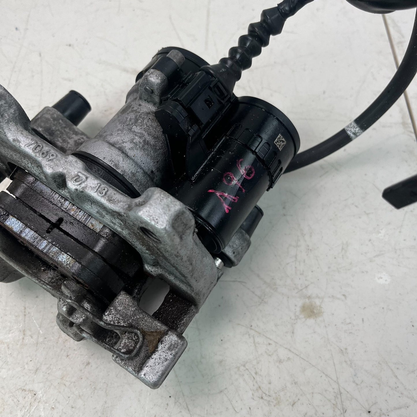 2023-2025 ACURA INTEGRA REAR LEFT DRIVER SIDE BRAKE CALIPER W/ CABLE 432303S5A01