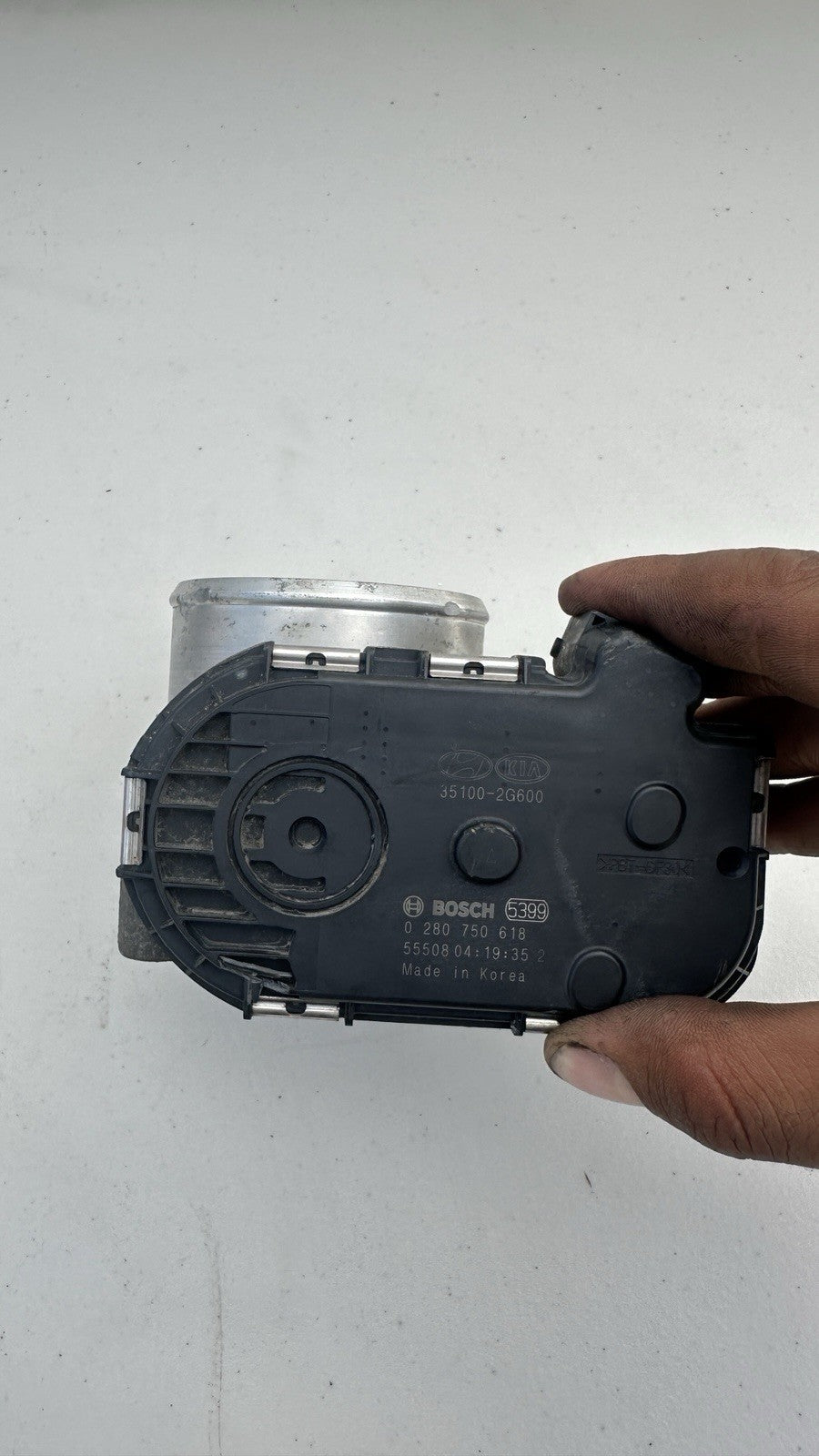2015-2019 Hyundai Sonata Throttle Body Assembly ORM USED 35100-2G600