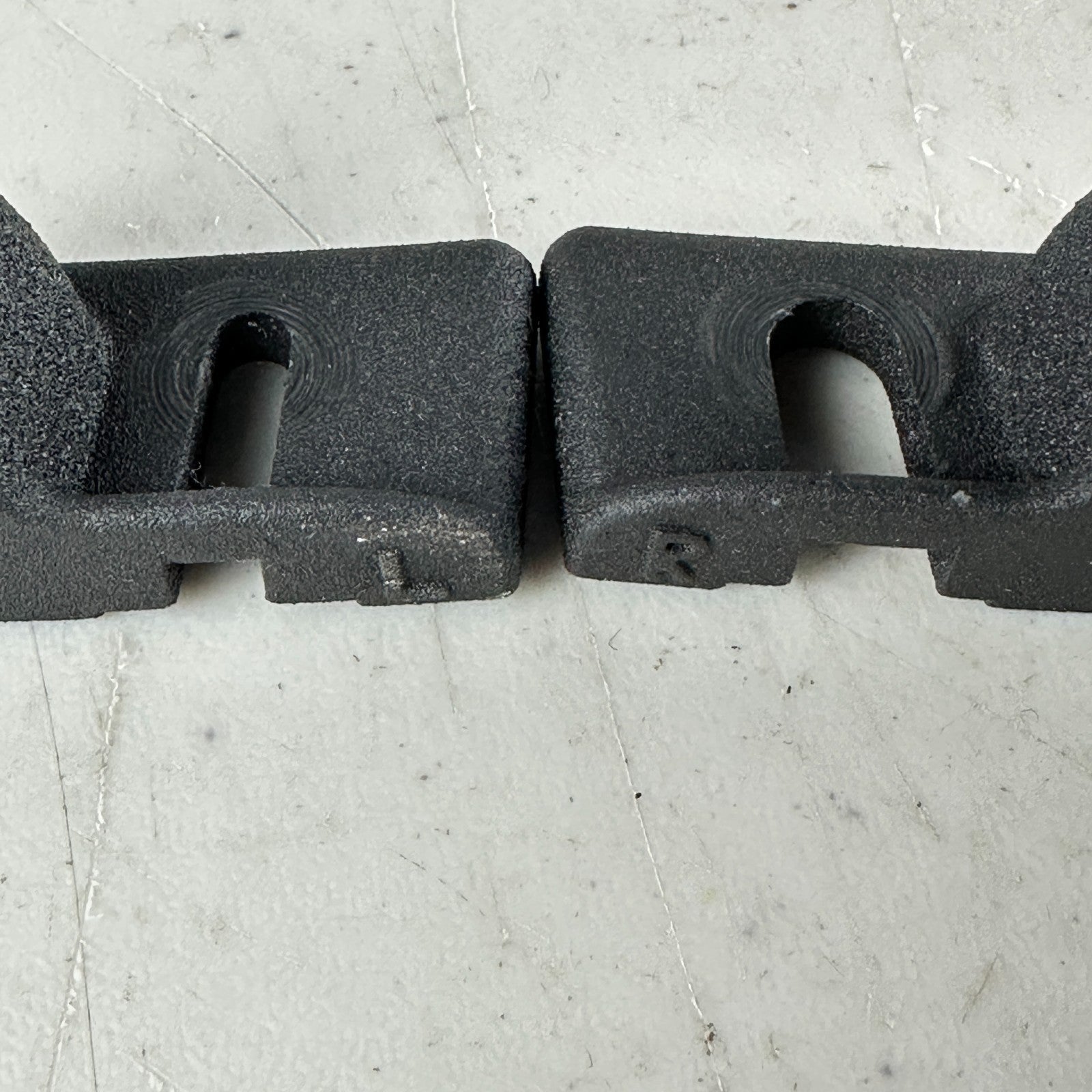 05-13 CHEVROLET CORVETTE FRONT LEFT & RIGHT TOP RAIL FOLDING LATCH STRIKERS OEM