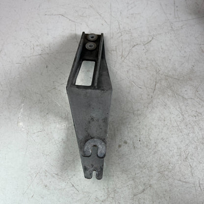 05-13 CHEVROLET CORVETTE ABS ANTI LOCK BRAKE PUMP SUPPORT BRACKET 10438259 OEM