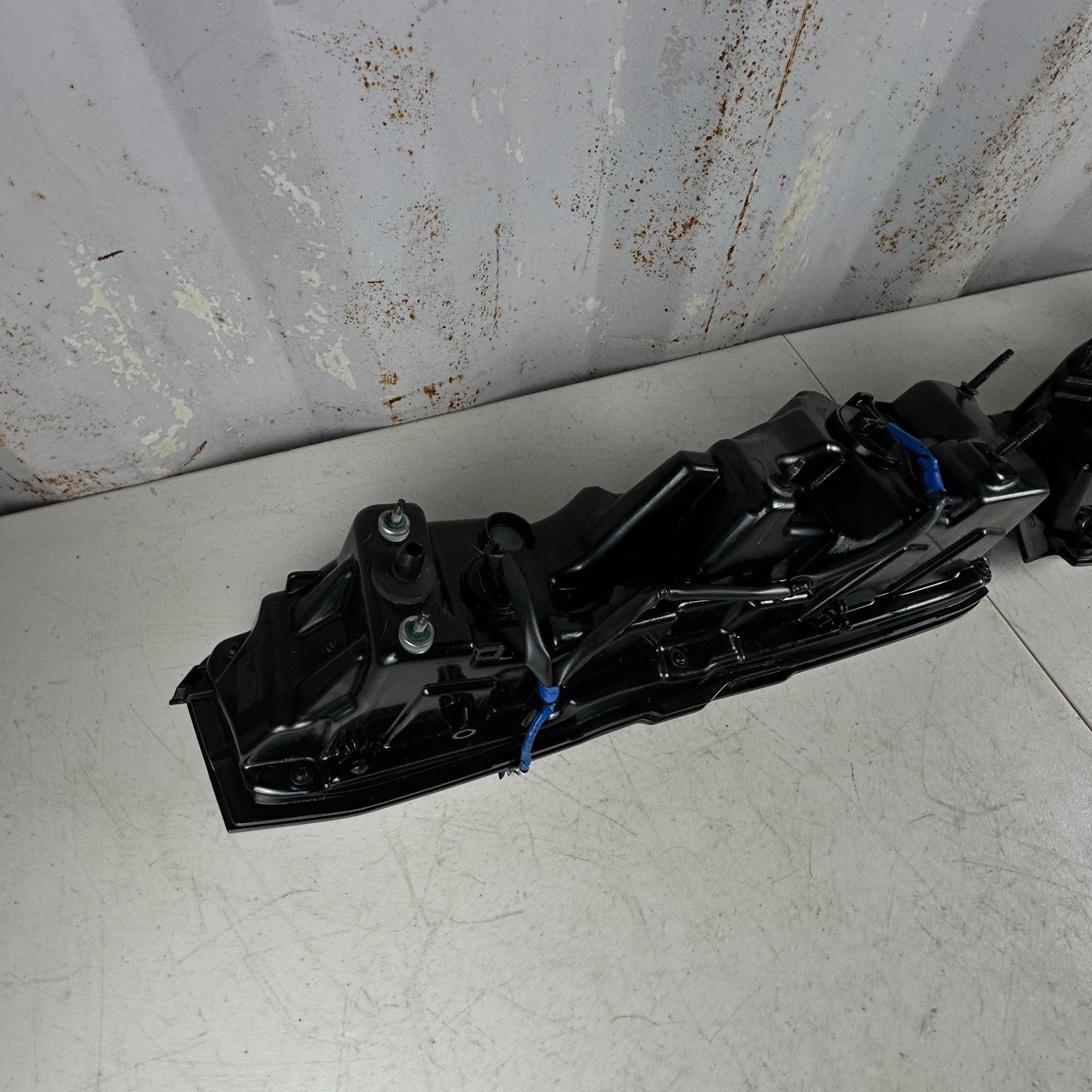 2019-2024 CHEVY CAMARO REAR LEFT & RIGHT SIDE LED TAIL LIGHT LAMP PAIR SET OEM