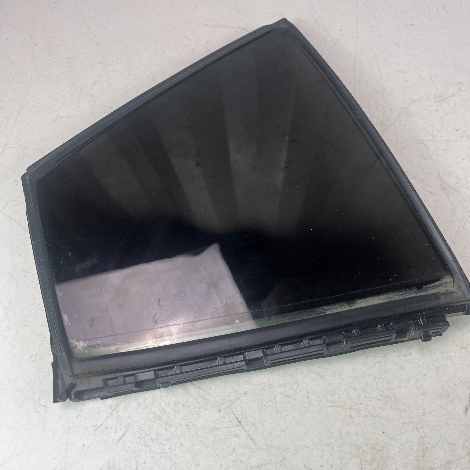 2020-2025 TOYOTA COROLLA REAR LEFT SIDE DOOR VENT WINDOW GLASS 68189-12370 OEM