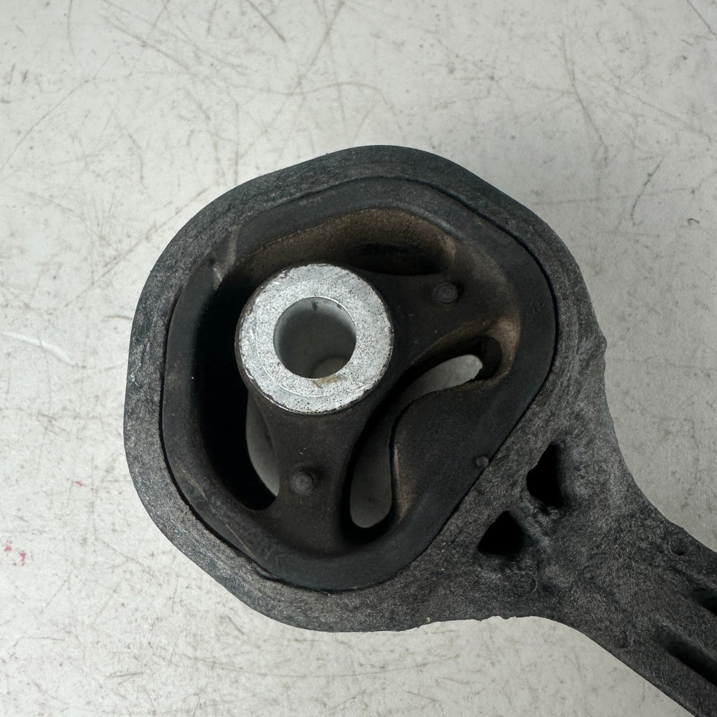 2017 - 2022 HONDA CR-V CRV ENGINE MOTOR UPPER TORQUE ROD MOUNT BRACKET OEM