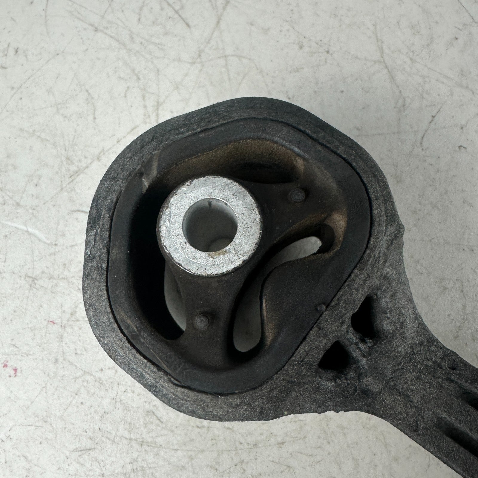 2017 - 2022 HONDA CR-V CRV ENGINE MOTOR UPPER TORQUE ROD MOUNT BRACKET OEM
