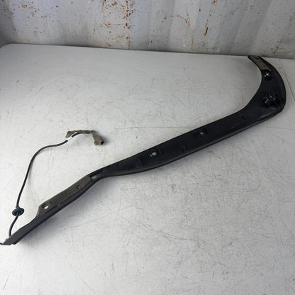 2017-2020 MASERATI LEVANTE RIGHT SIDE LIFTGATE TRUNK ANTI PINCH SENSOR COVER OEM