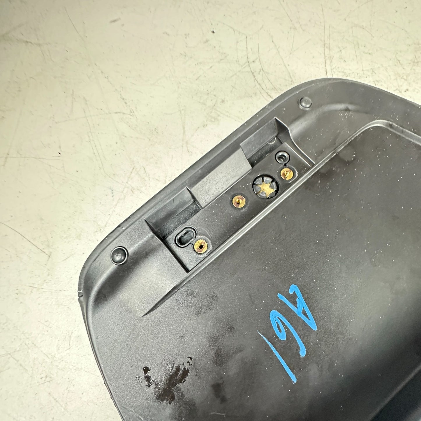 2014-2019 CHEVROLET CORVETTE C7 CENTER CONSOLE ARMREST LID BLACK LEATHER OEM
