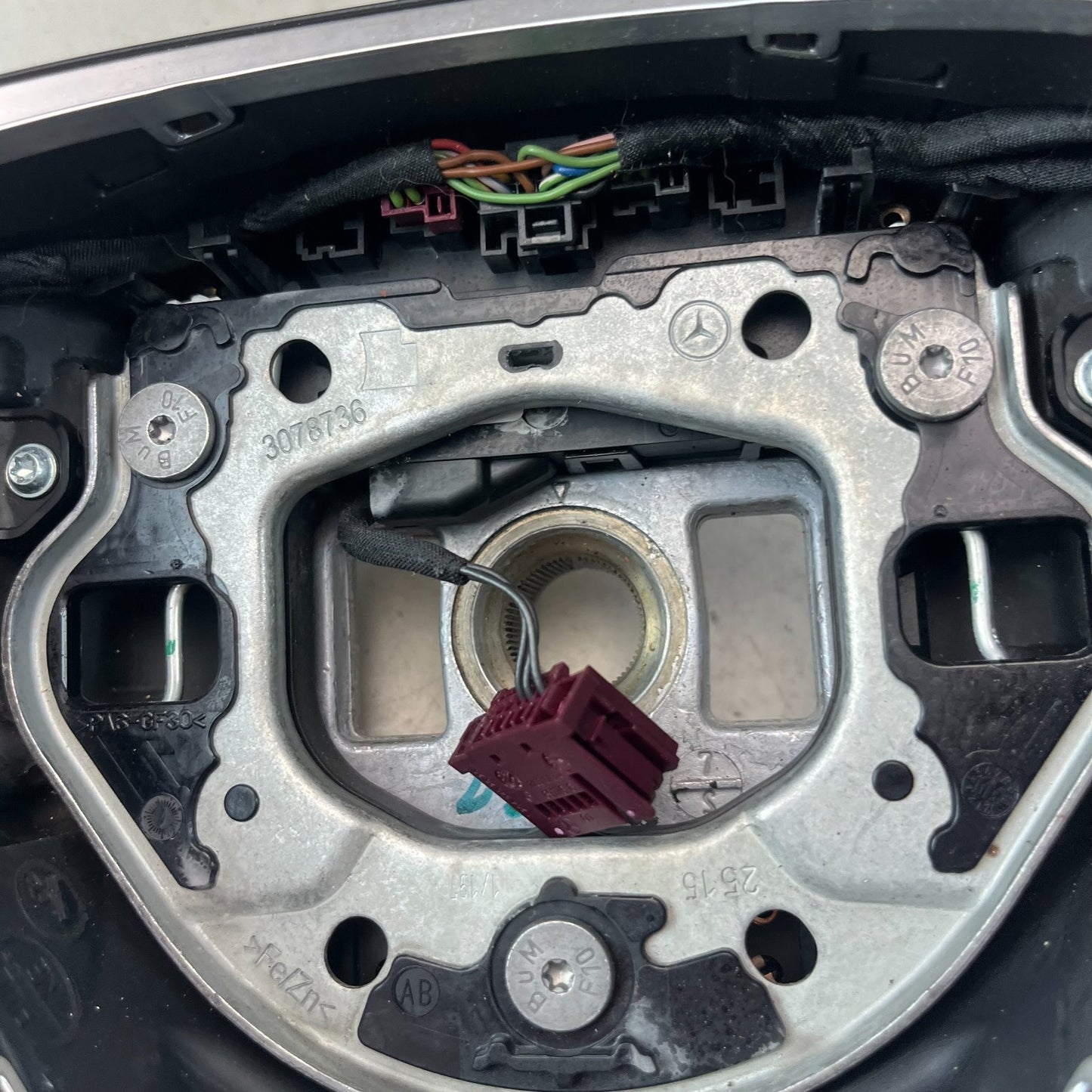 2015-18 MERCEDES W205 C300 STEERING WHEEL W/ PADDLE SHIFTER LEATHER A0004601803