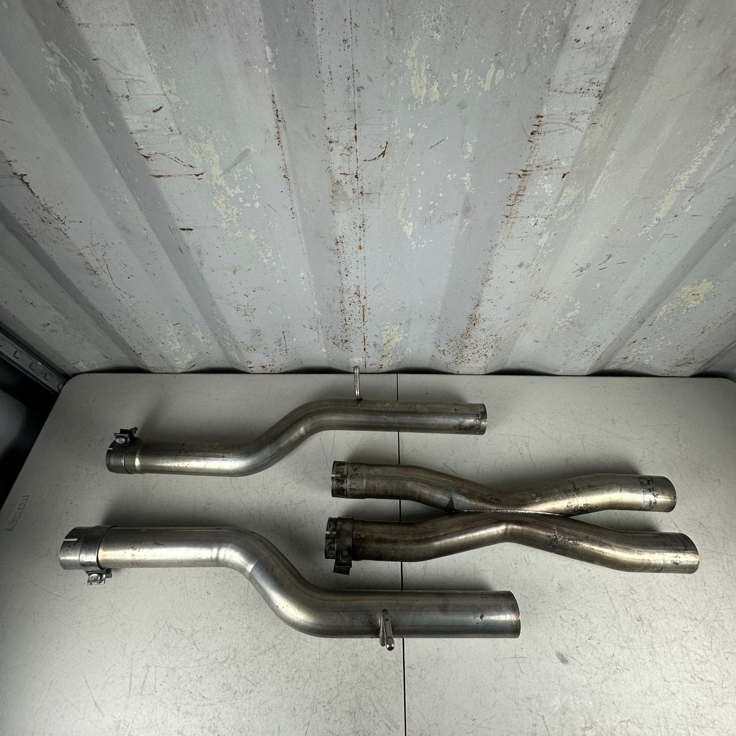 2016-2024 CHEVROLET CAMARO LOWER EXHAUST X PIPE ASSEMBLY OEM