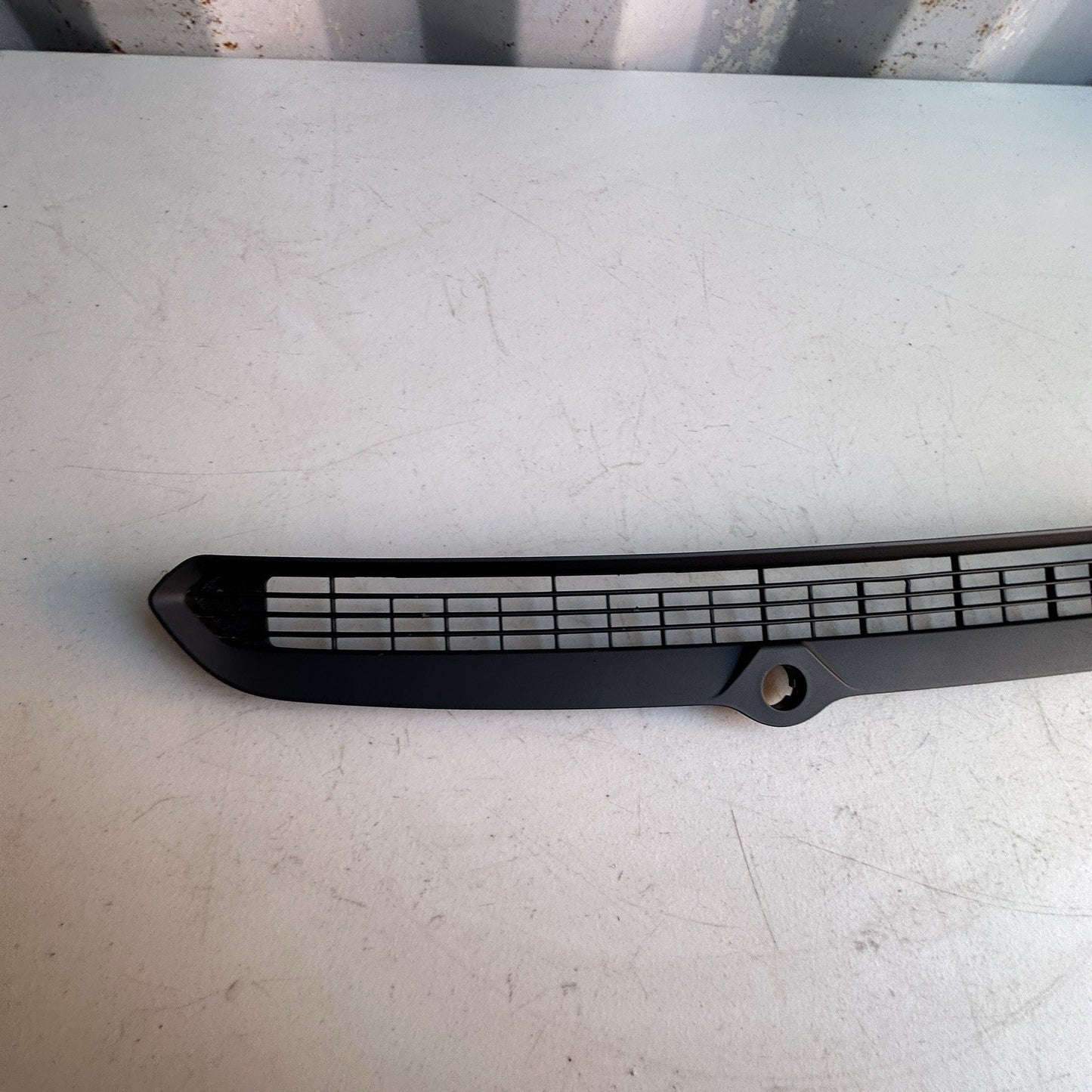 15-19 CHEVY CORVETTE C7 OEM CENTER DASH UPPER DEFROST VENT TRIM OEM GM