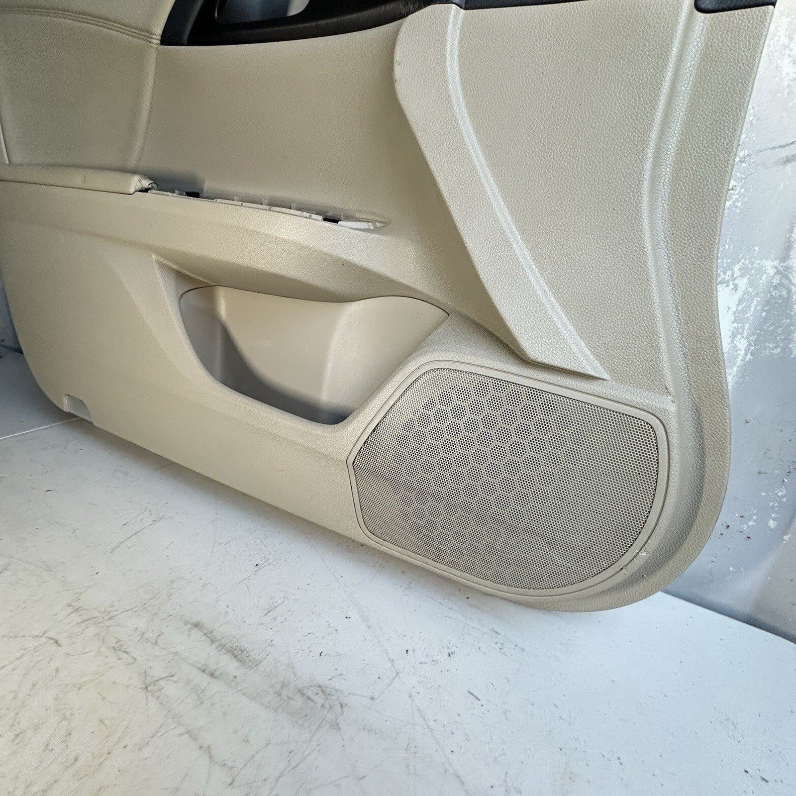 2013-17 HONDA ACCORD EXL Sedan DRIVER/LEFT FRONT DOOR PANEL Tan Leather OEM