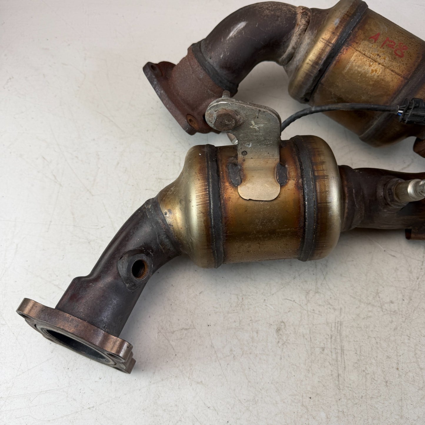 2016-2024 CHEVY CAMARO LEFT & RIGHT SIDE EXHAUST PIPE ASSEMBLY PAIR 23463697 OEM