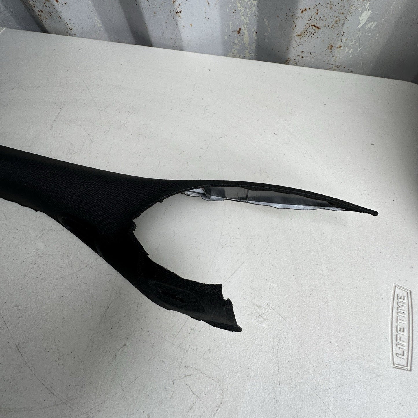 14-19 Chevy Corvette C7 Jet Black LH Windshield Garnish Molding A Pillar