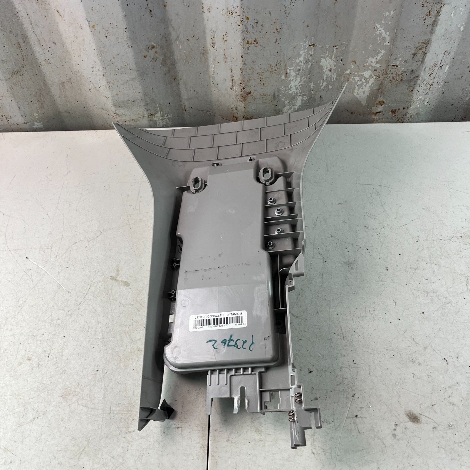 05-13 CHEVROLET CORVETTE C6 FRONT CENTER CONSOLE ARM REST BASE ASSEMBLY GRAY OEM
