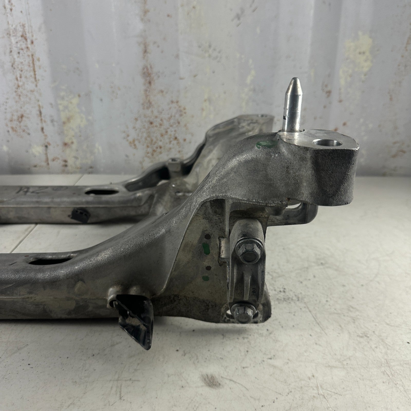 2014-2019 CHEVROLET CORVETTE C7 REAR SUSPENSION CRADLE SUBFRAME CROSS MEMBER OEM