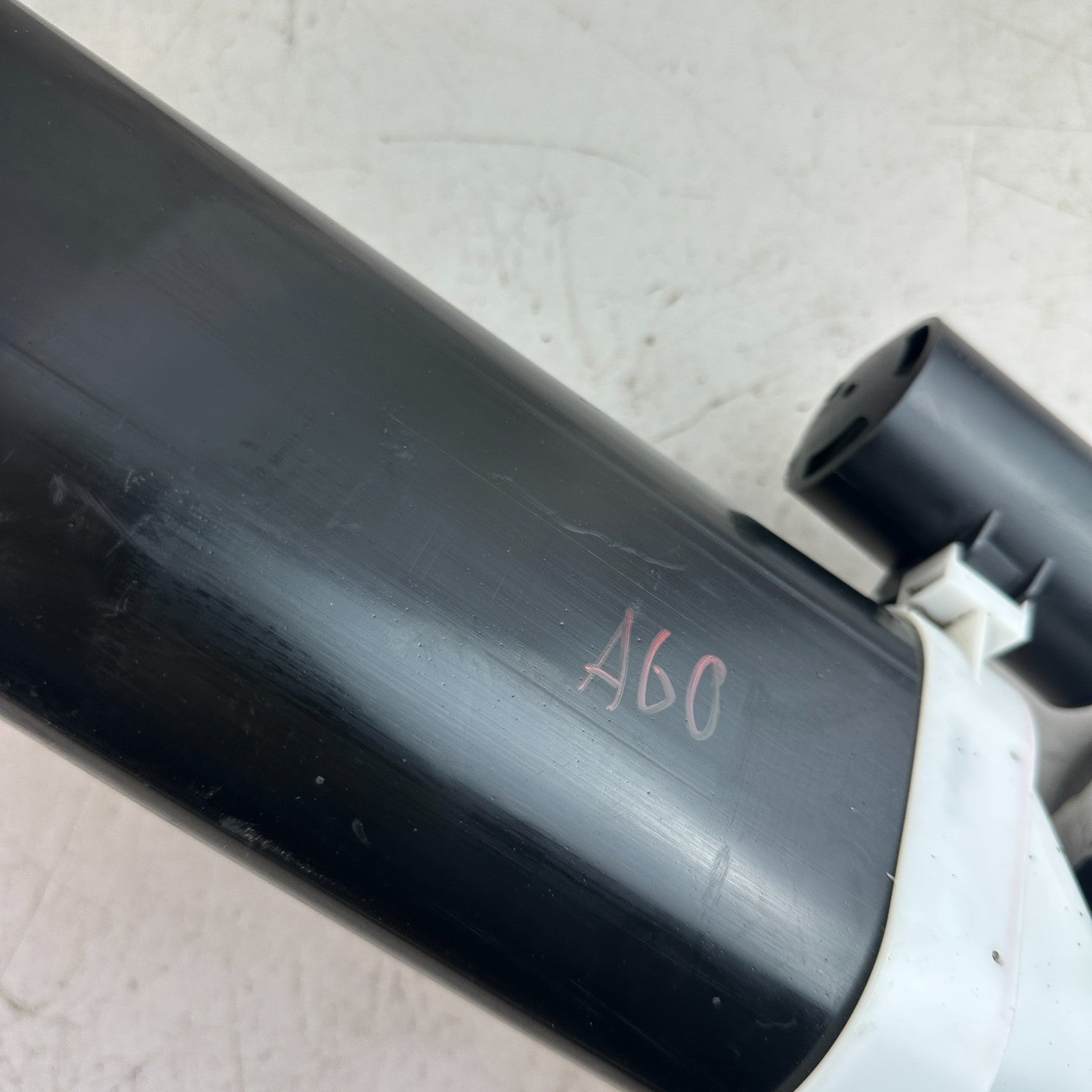 2011-2017 DODGE CHALLENGER FUEL VAPOR CHARCOAL EVAPORATOR CANISTER 68231653AA