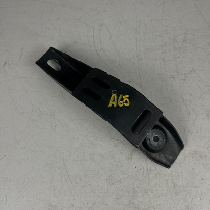 2016-24 CHEVROLET CAMARO REAR RIGHT SIDE CROSSMEMBER MOUNT BRACKET 23227530 OEM