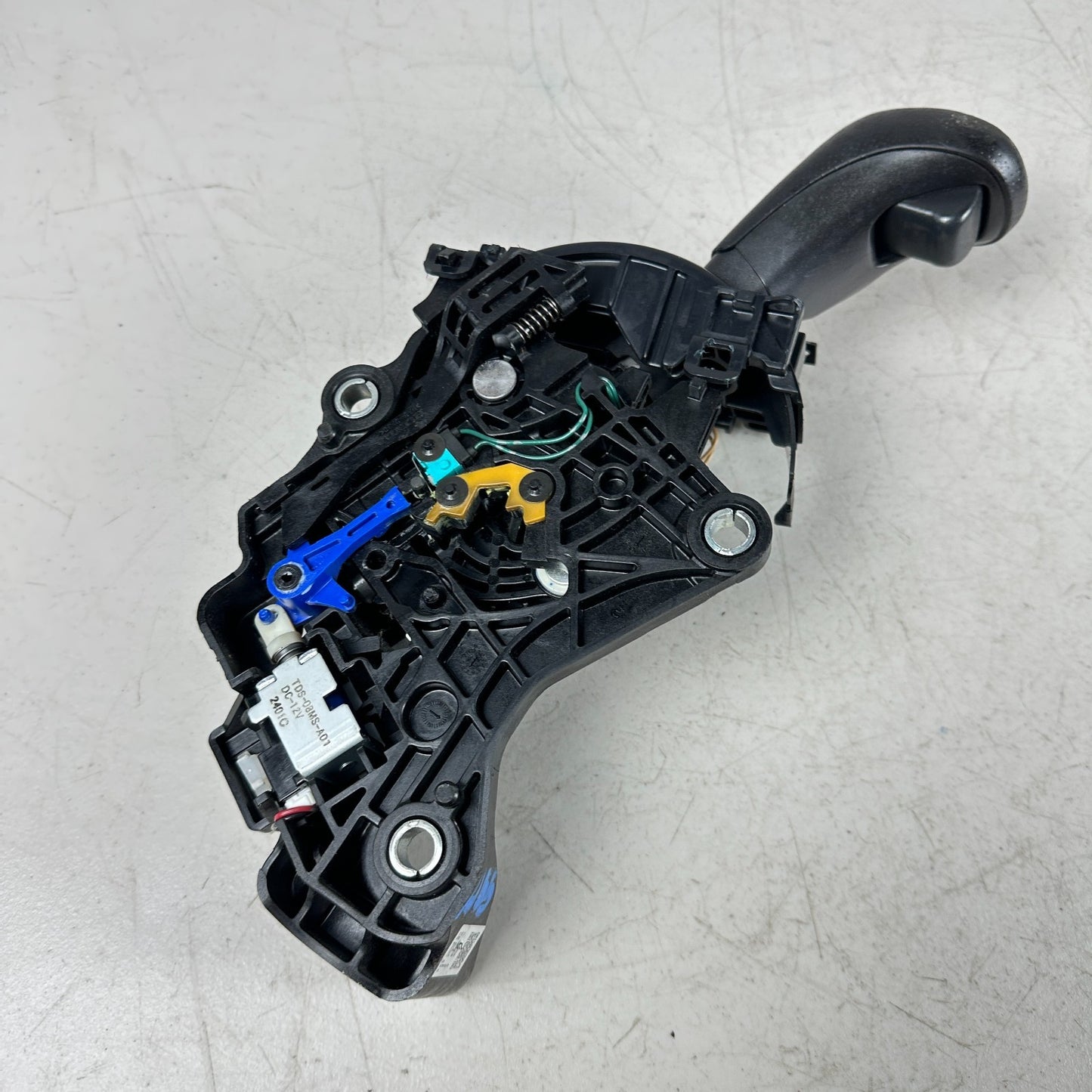 2011-2013 HONDA ODYSSEY FRONT AUTOMATIC FLOOR GEAR SHIFTER SELECTOR ASSEMBLY OEM