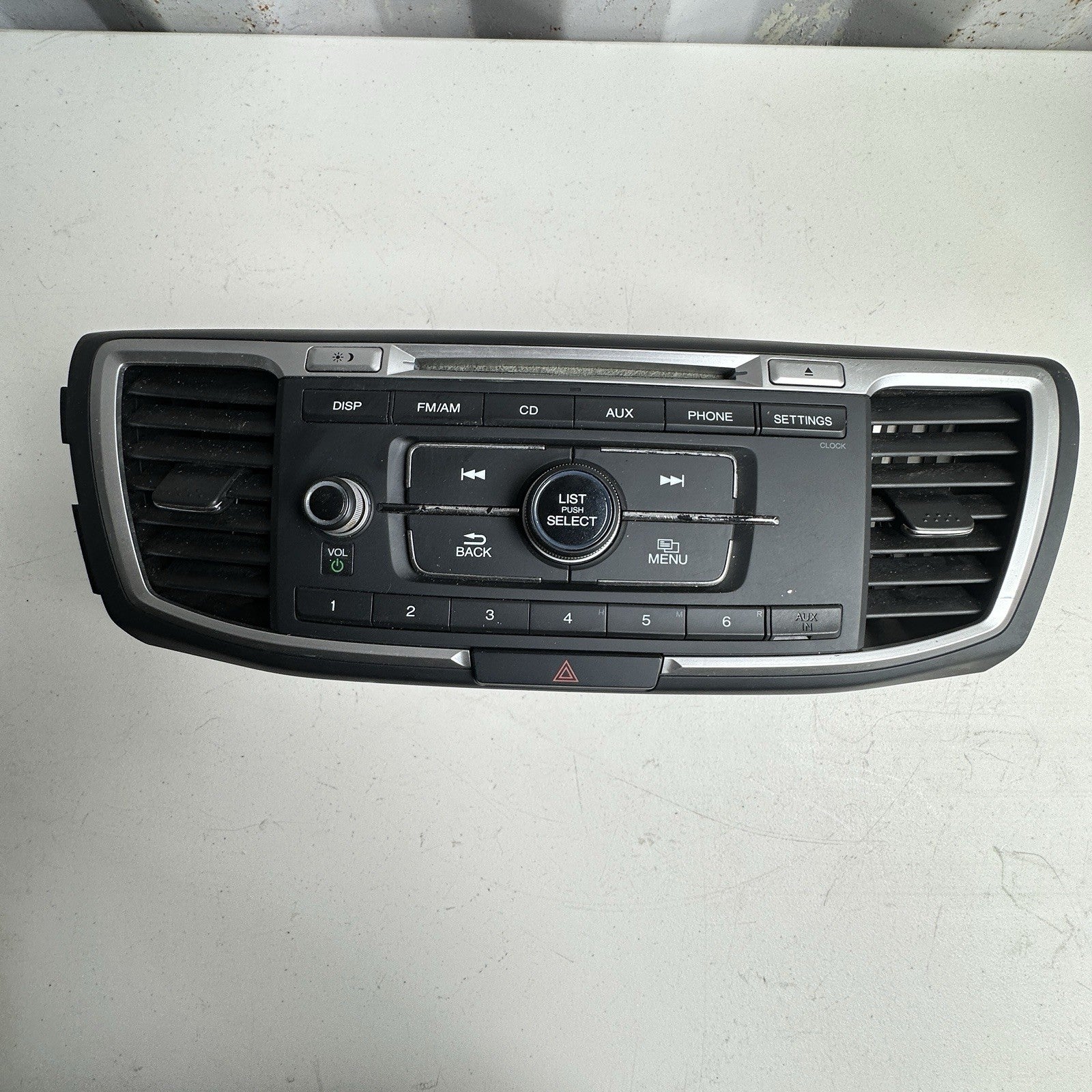 2013-15 Honda Accord AM FM Radio Single Disc CD Player w Bezel 39100-T2A-A320