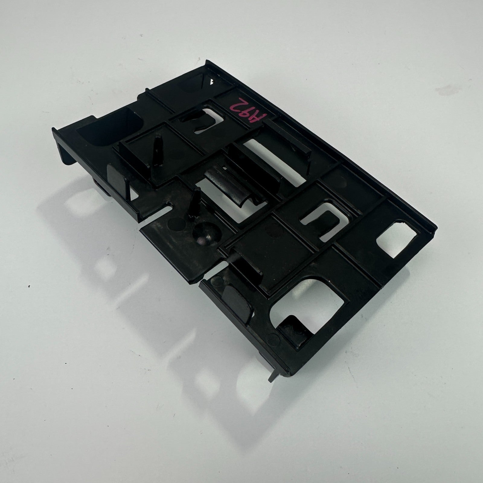 2010-2015 CHEVROLET CAMARO BSM CONTROL MODULE UNIT MOUNT BRACKET 22813240 OEM