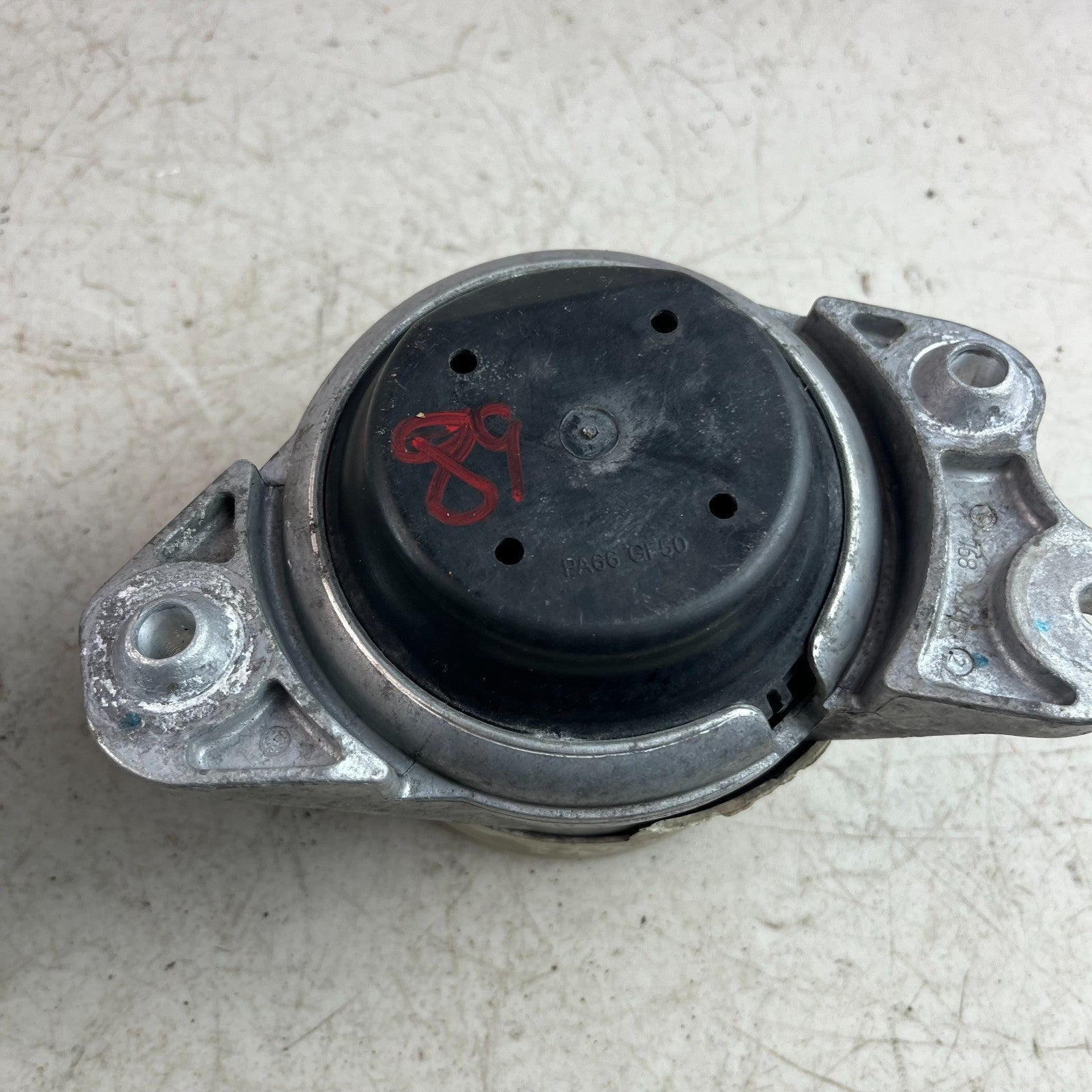 2015-2018 MERCEDES W205 C300 LEFT & RIGHT ENGINE MOUNT BRACKET PAIR A2052400800