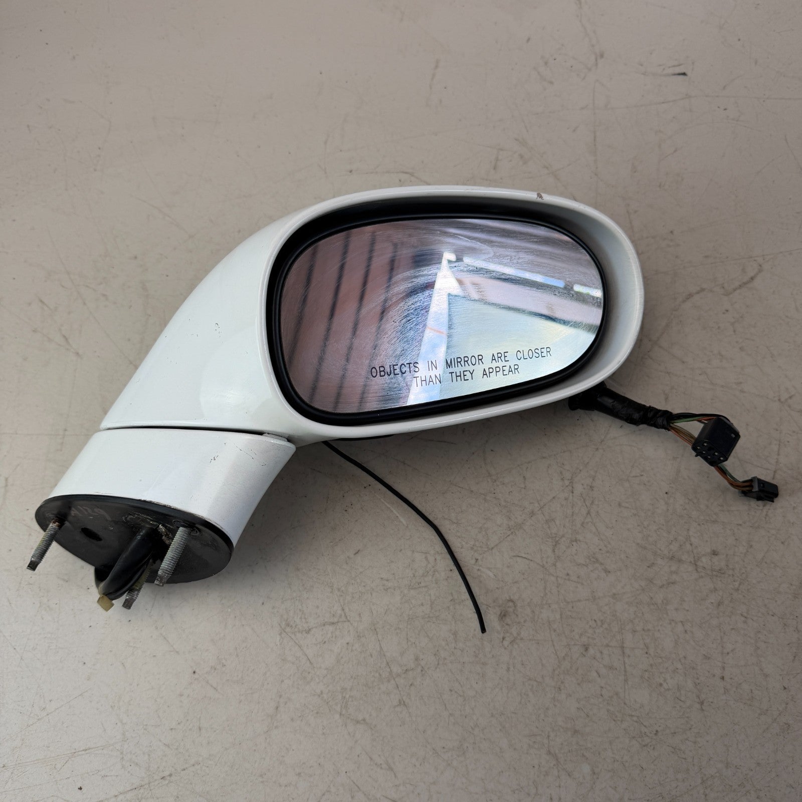 2005-2013 CHEVROLET CORVETTE C6 FRONT RIGHT SIDE VIEW DOOR MIRROR WHITE SEE PICS