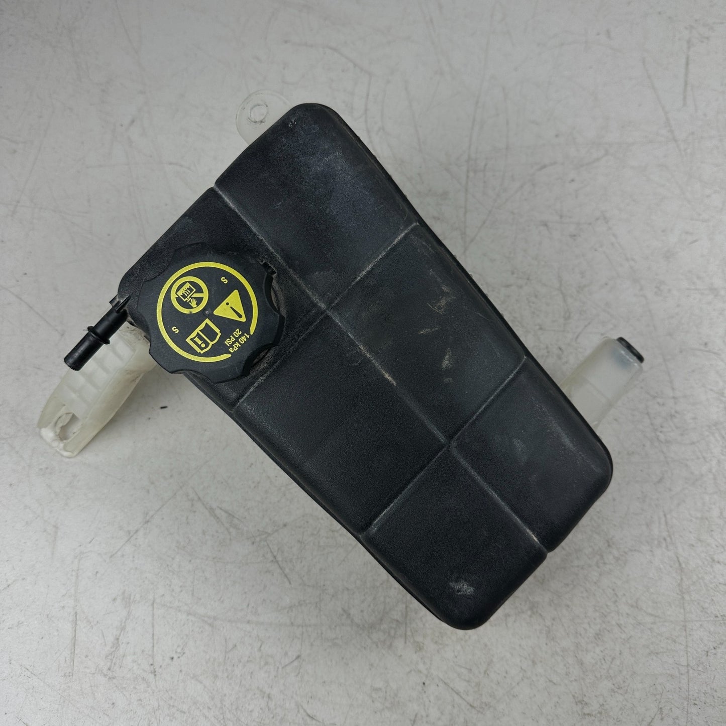 2014-2019 CHEVROLET CORVETTE C7 RADIATOR OVERFLOW COOLANT RESERVOIR BOTTLE TANK