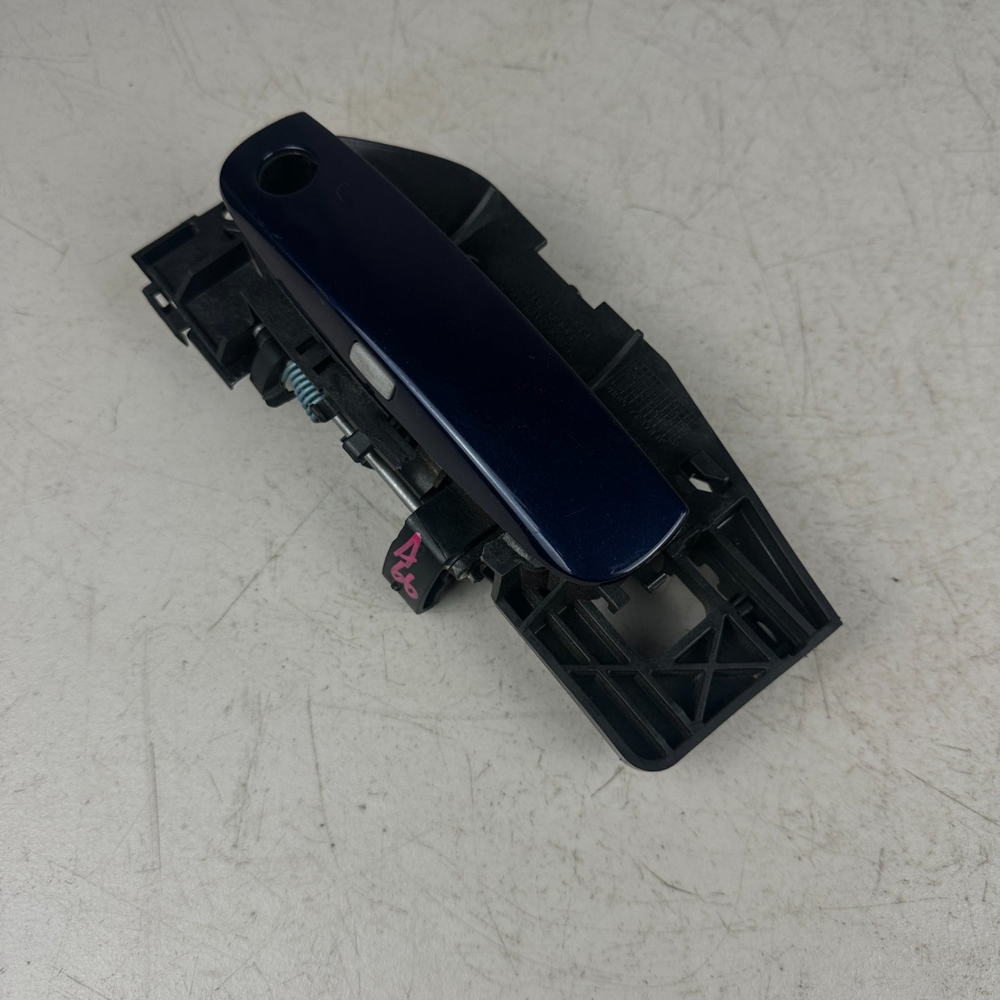 11 - 23 DODGE CHALLENGER FRONT LEFT DRIVER DOOR EXTERIOR HANDLE BLUE 68066175AH
