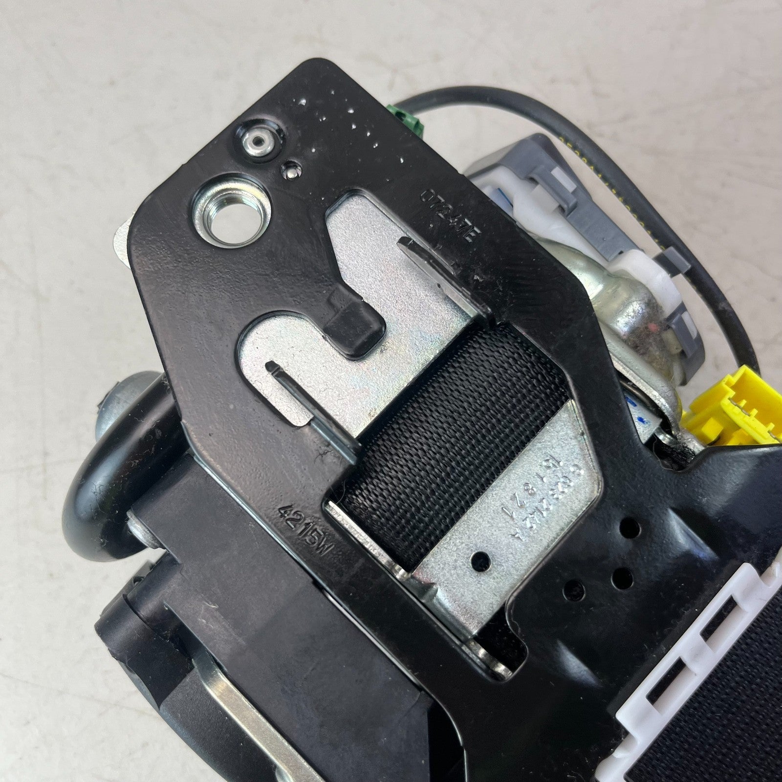 2015-2021 MERCEDES C300 FRONT RIGHT SEATBELT SEAT BELT RETRACTOR BLACK 630146500