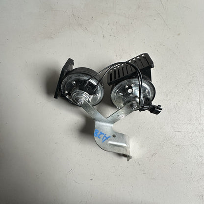 2014-2019 CHEVY CORVETTE LOW & HIGH DUAL TONE NOTE HORN SIGNAL PAIR OEM