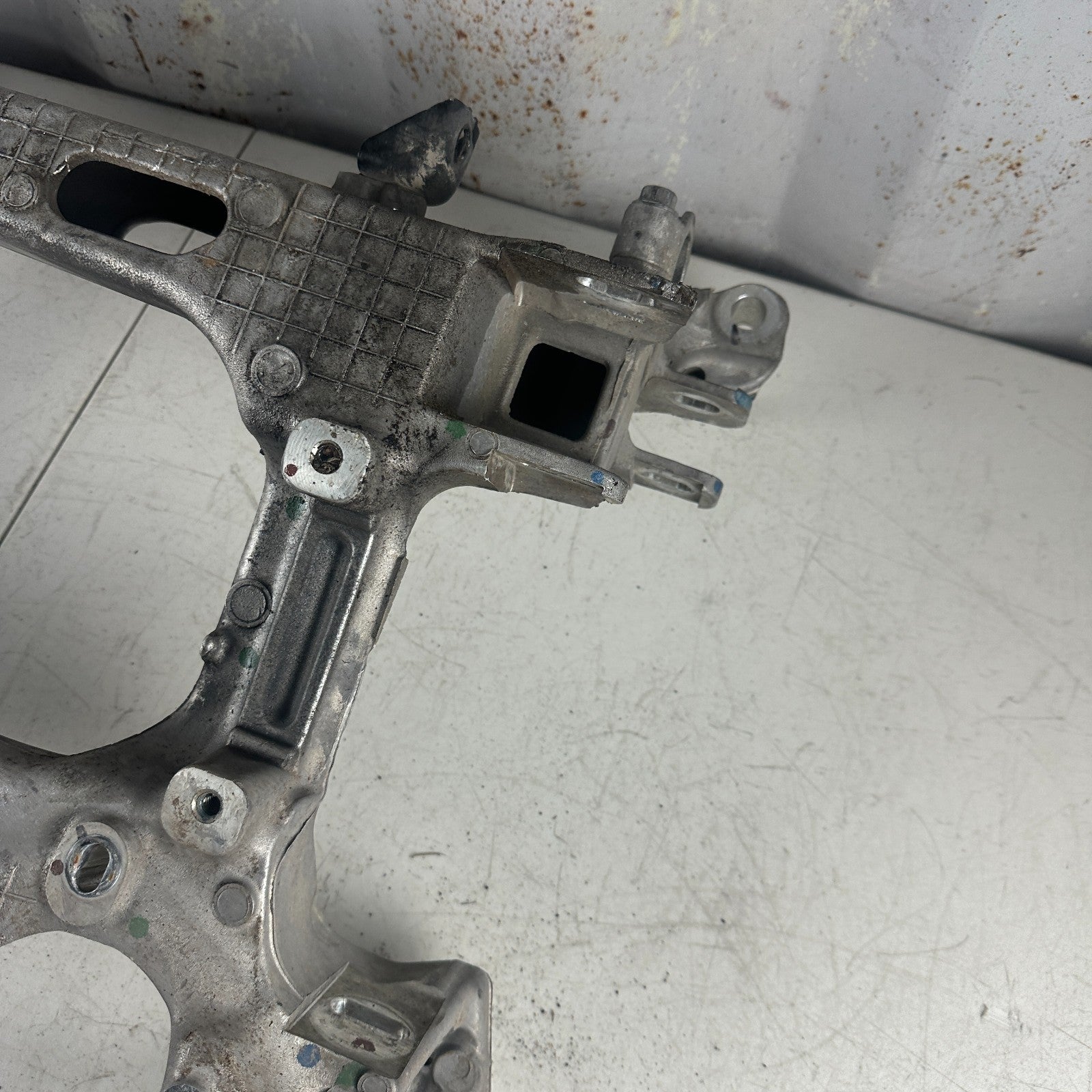 2014-2019 CHEVROLET CORVETTE C7 REAR SUSPENSION CRADLE SUBFRAME CROSS MEMBER OEM