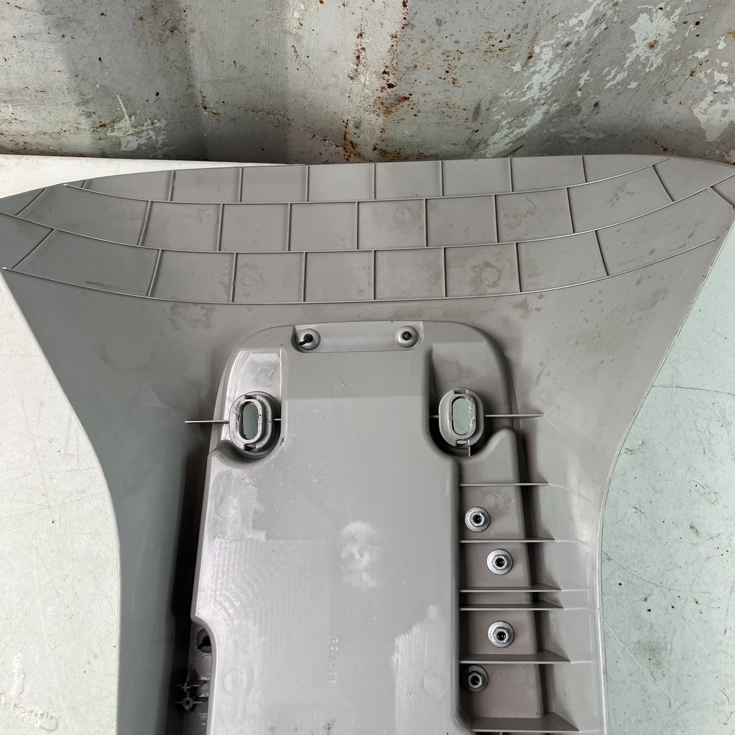 05-13 CHEVROLET CORVETTE C6 FRONT CENTER CONSOLE ARM REST BASE ASSEMBLY GRAY OEM