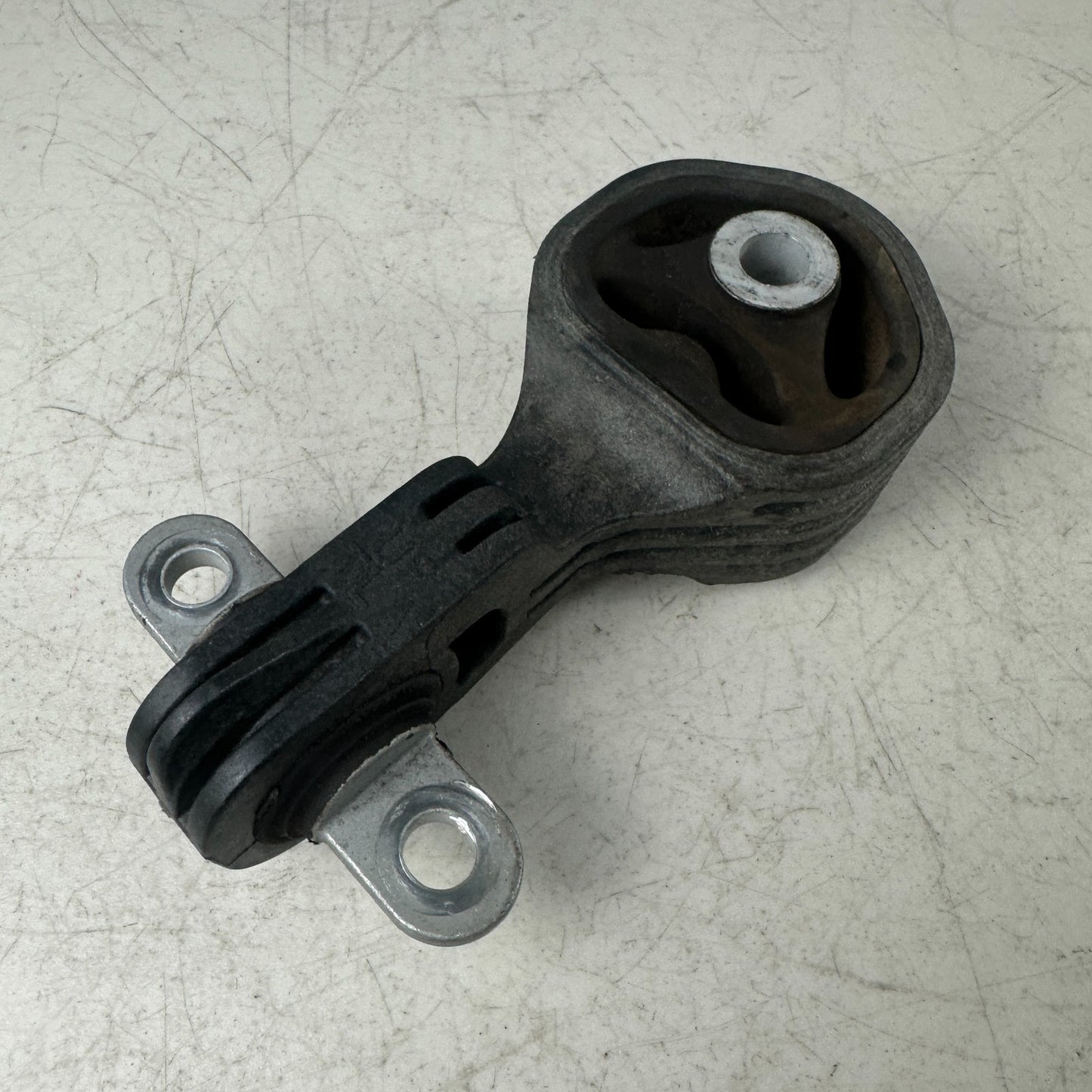 2017 - 2022 HONDA CR-V CRV ENGINE MOTOR UPPER TORQUE ROD MOUNT BRACKET OEM