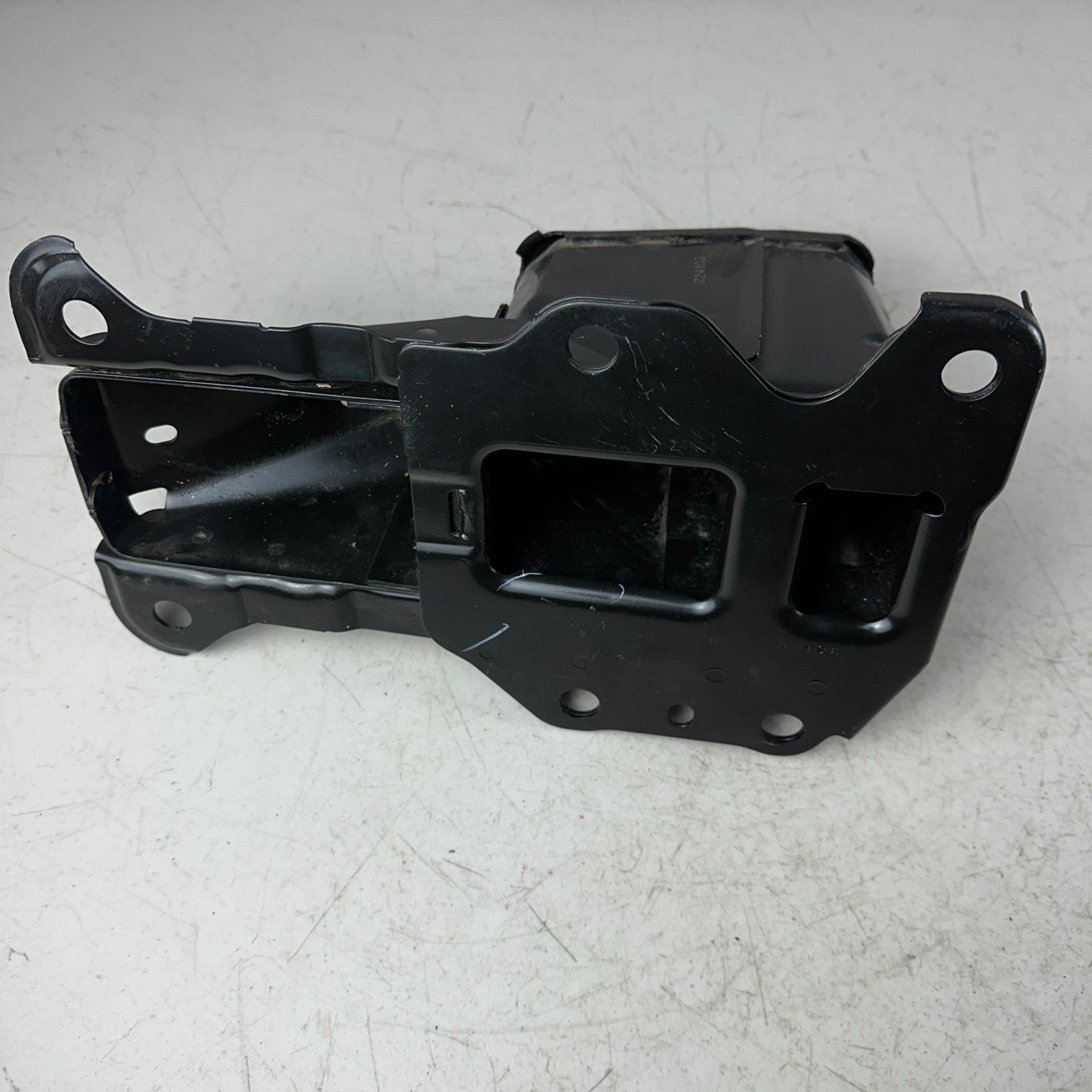 2017-2022 HONDA CR-V CRV FRONT LEFT DRIVER SIDE BUMPER BAR MOUNT BRACKET OEM