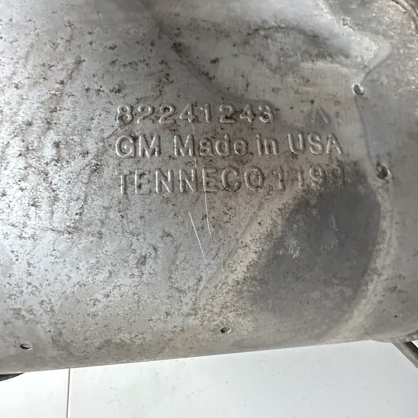 2014-2019 Chevrolet Corvette C7 Dual Rear Right Exhaust Muffler W/ Actuator OEM