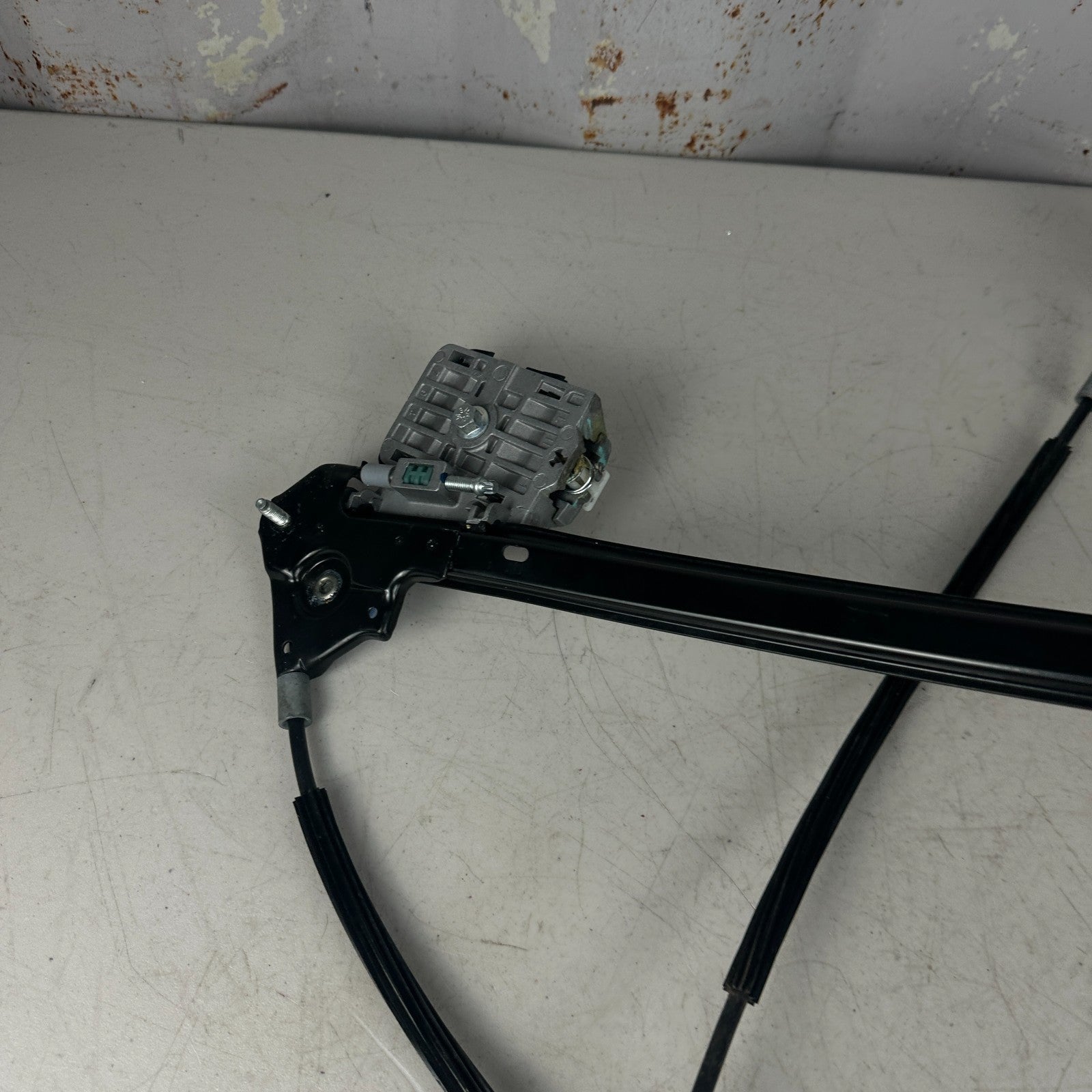 2011-2023 DODGE CHALLENGER REAR LEFT SIDE DOOR WINDOW REGULATOR W/ MOTOR OEM
