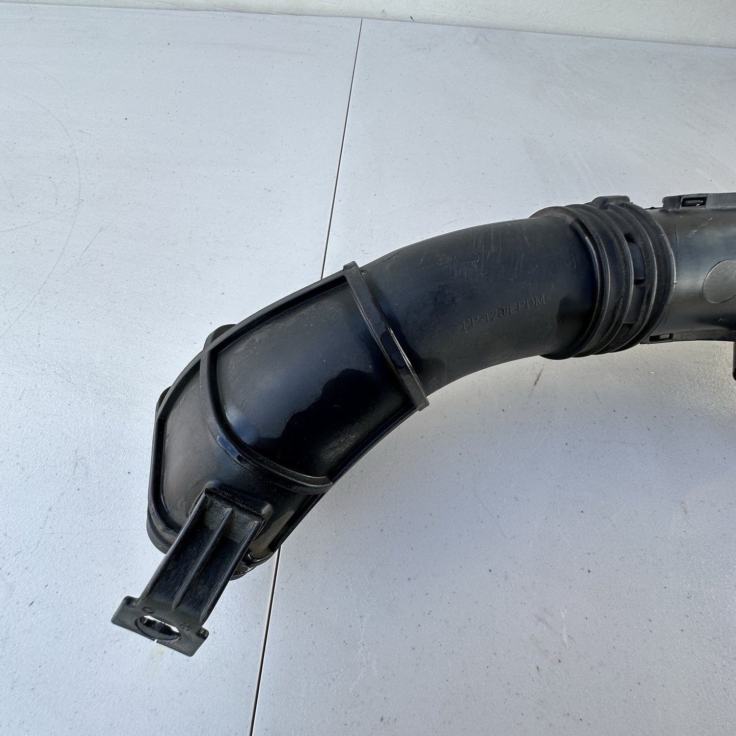2017-2021 JEEP COMPASS GAS AIR CLEANER INTAKE DUCT WITH HOSE 68247353AA