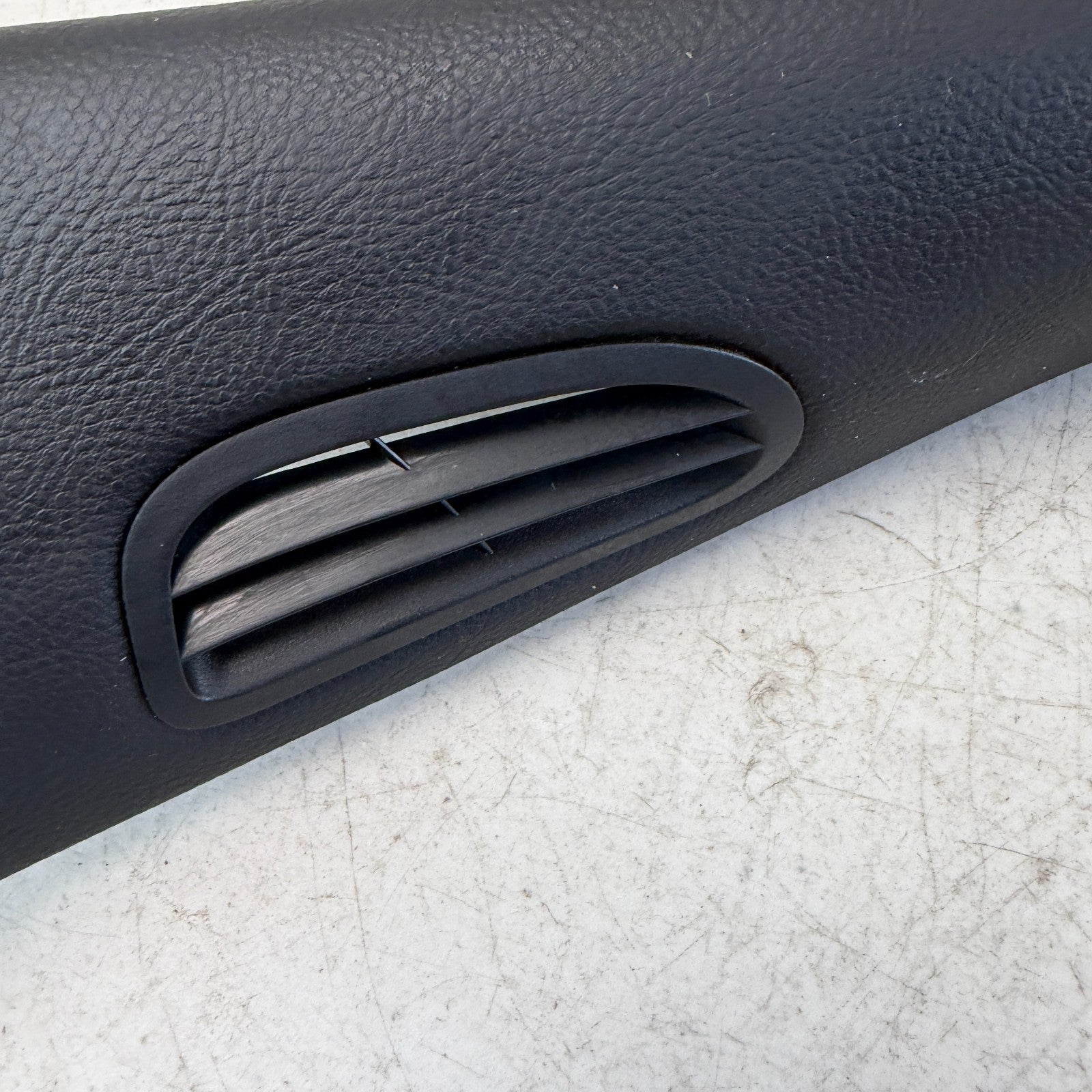 2005-2013 CHEVROLET CORVETTE C6 FRONT LEFT DRIVER A PILLAR COVER TRIM 10441171