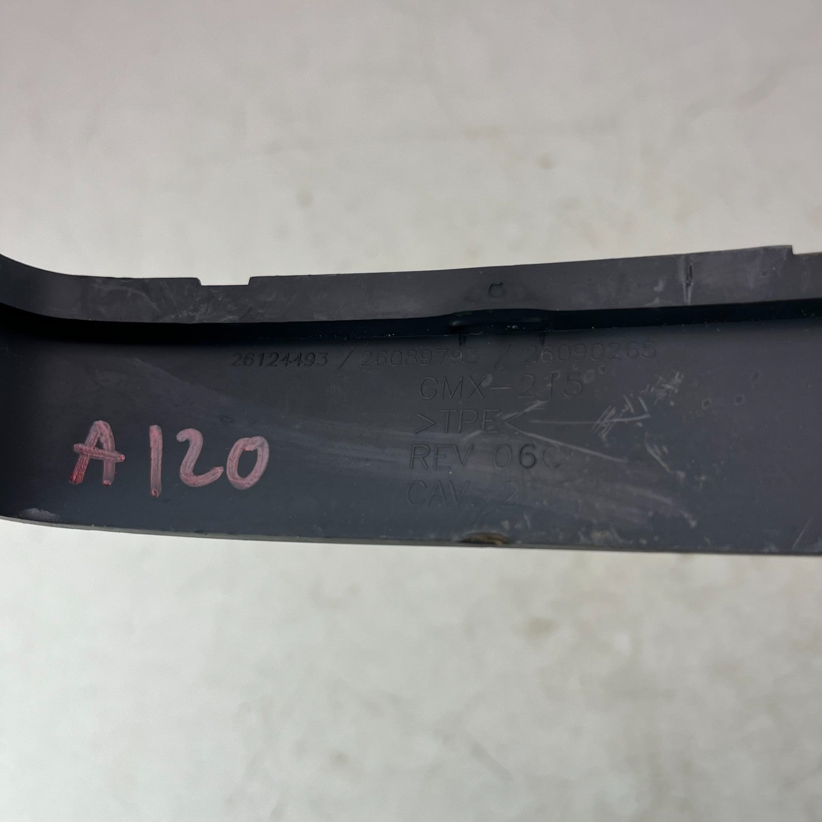 2005-2013 CHEVROLET CORVETTE C6 STEERING WHEEL COLUMN SHROUD TRIM 26124493 OEM