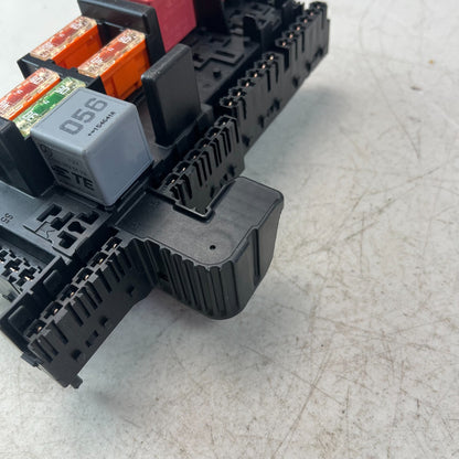 2015-2021 MERCEDES C300 REAR COMPARTMENT FUSE BOX RELAY MODULE UNIT A2059068501