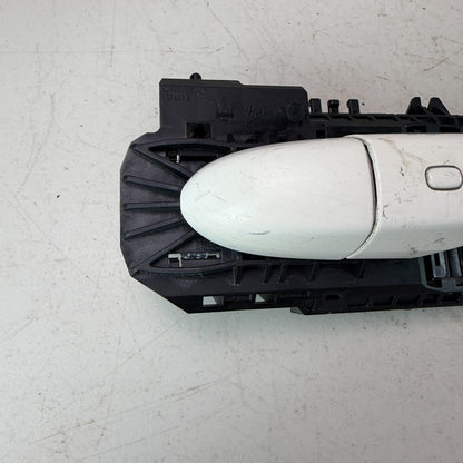 2017-2020 MASERATI LEVANTE FRONT RIGHT PASSENGER EXTERIOR DOOR HANDLE WHITE OEM