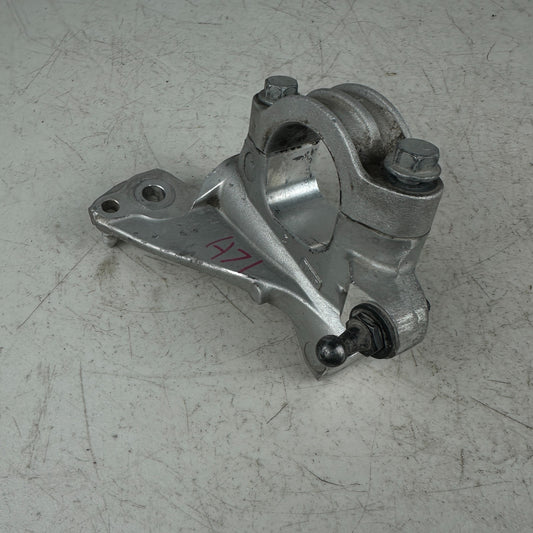 2014-2019 CHEVROLET CORVETTE C7 FRONT RIGHT SIDE STABILIZER SWAY BAR BRACKET OEM