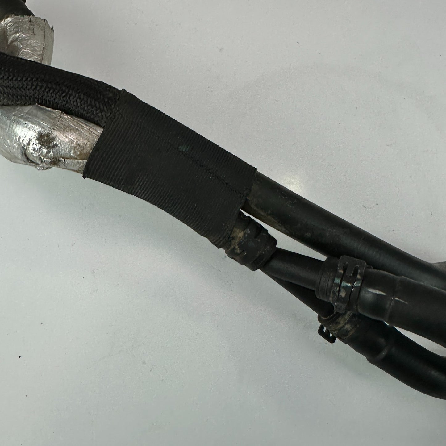 2014-2019 CHEVROLET CORVETTE C7 RADIATOR COOLANT RESERVOIR HOSE PIPES 22768503