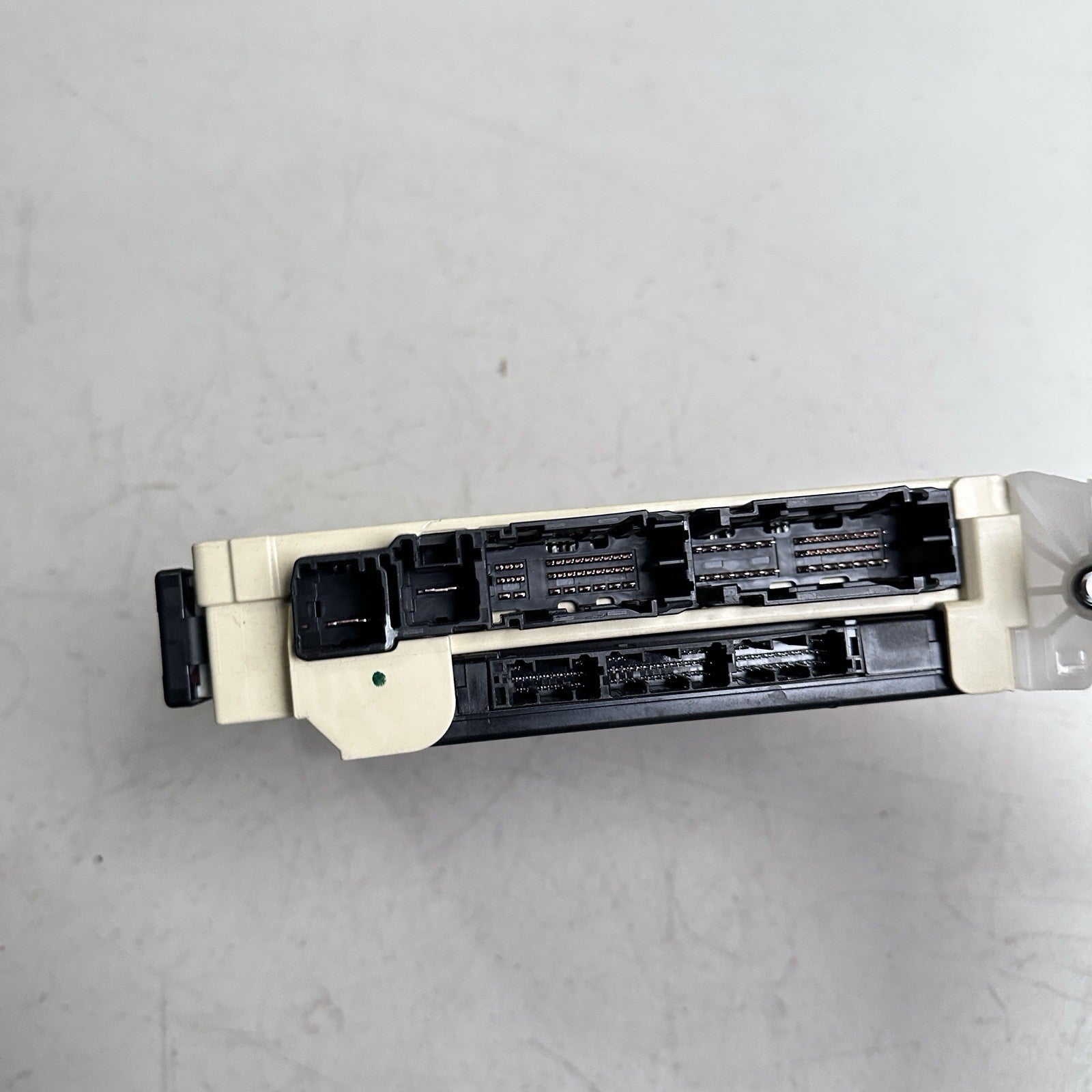 2020-2022 TOYOTA COROLLA BODY CONTROL MODULE MPX BODY 89221-02580