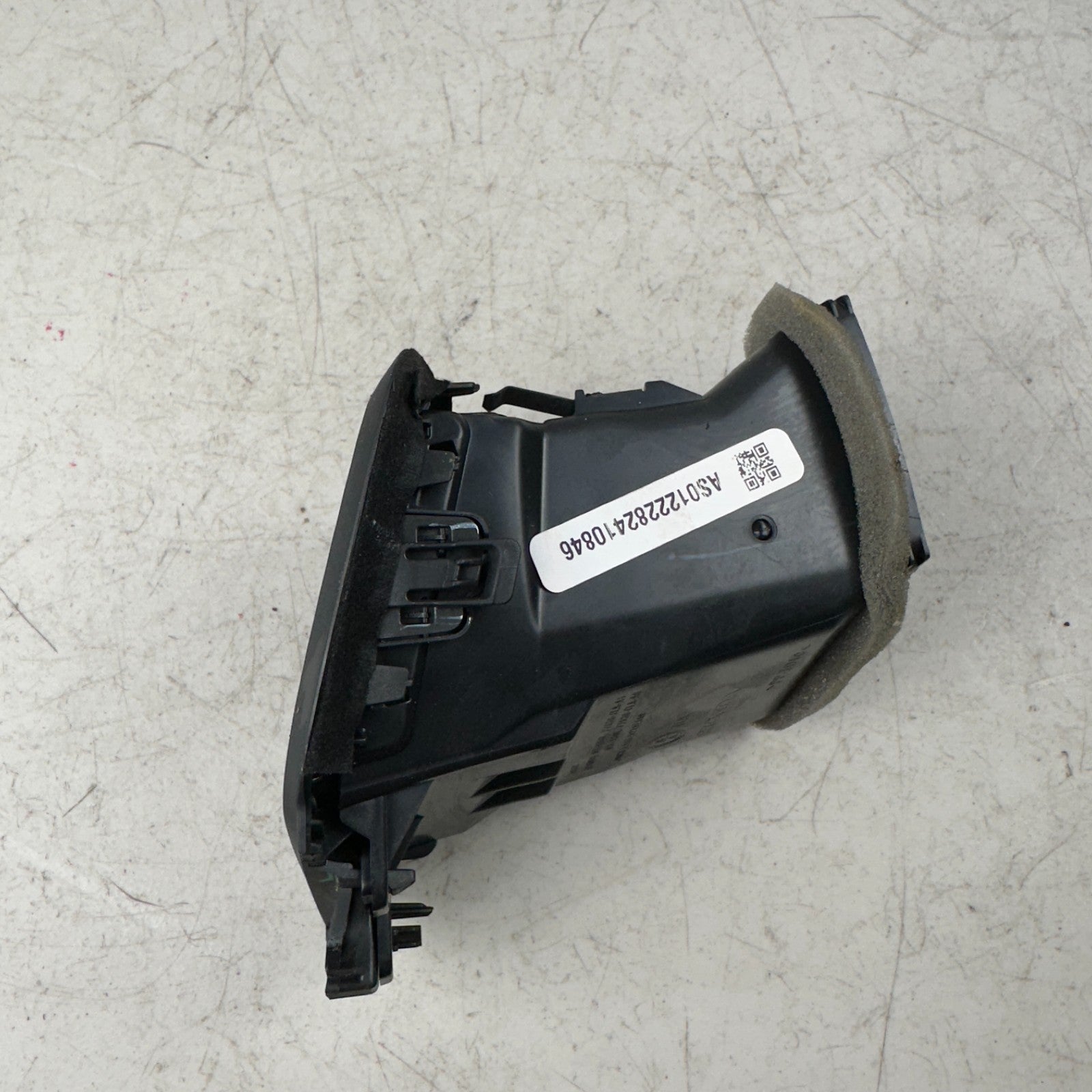 17-2022 HONDA CR-V  VTEC FRONT RIGHT DASH VENT REPLACEMENT 77620-TME-T2 OEM