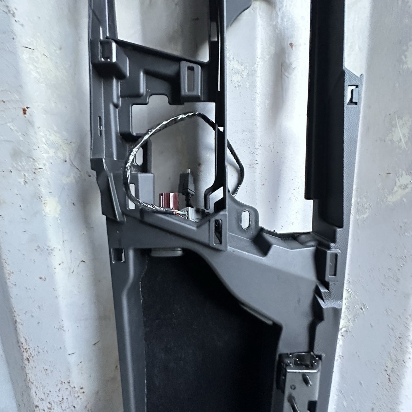 2014-2019 CHEVROLET CORVETTE C7 CENTER CONSOLE BASE OEM