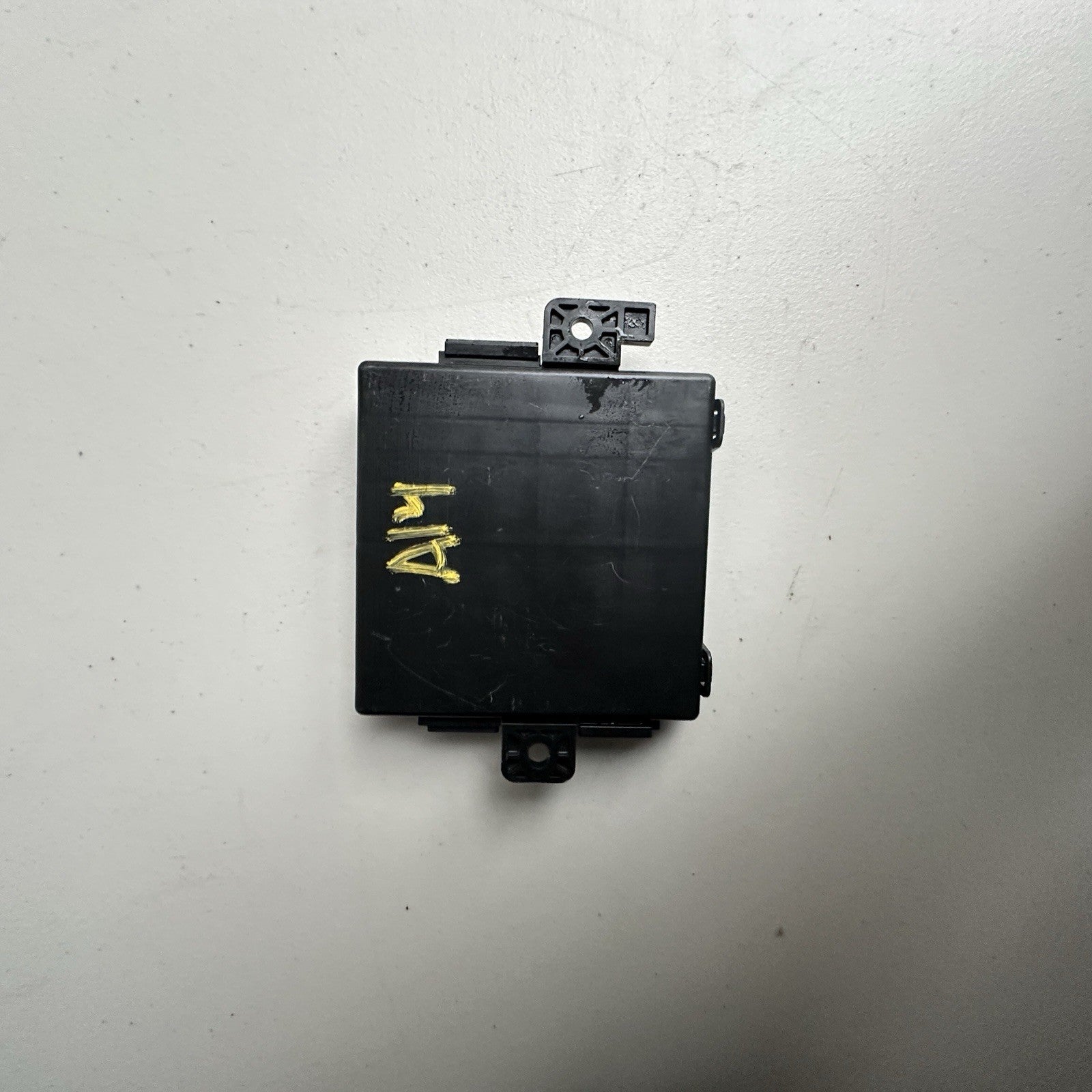 2020 JEEP COMPASS KEYLESS ENTRY RECEIVER HUB CONTROL MODULE UNIT OEM 68462436AA