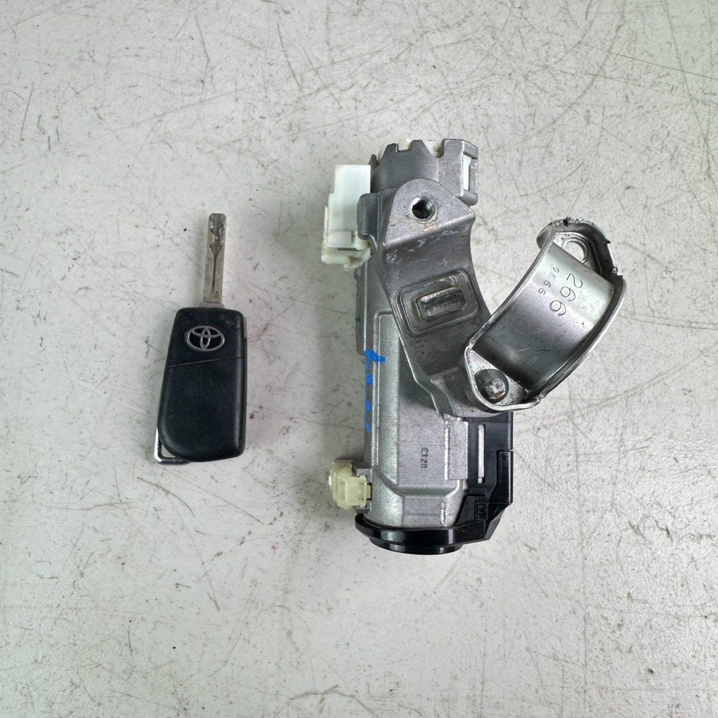 19-22TOYOTA COROLLA ENGINE STARTER IGNITION SWITCH LOCK CYLINDER WITH KEY OEM
